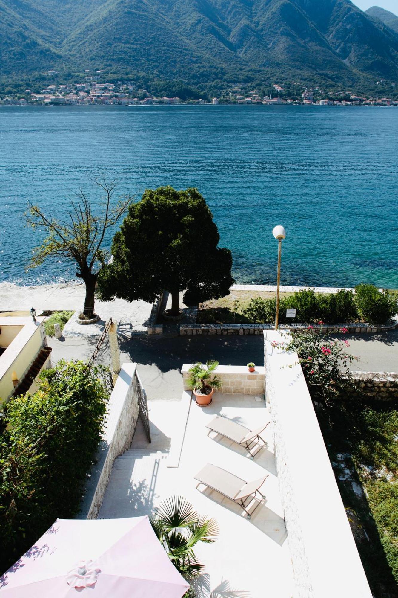 Villa Three Dots By Todorovic Family à Kotor Extérieur photo