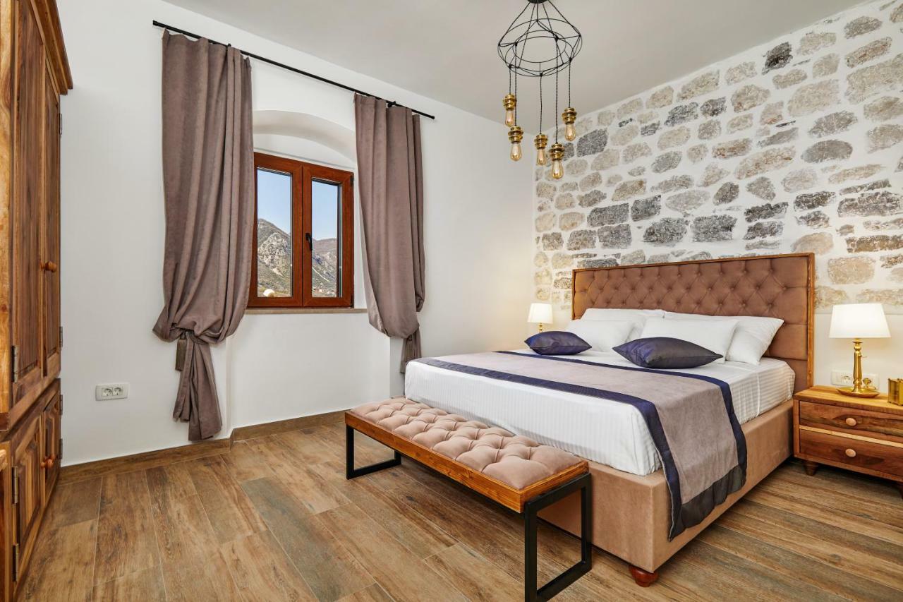 Villa Three Dots By Todorovic Family à Kotor Extérieur photo