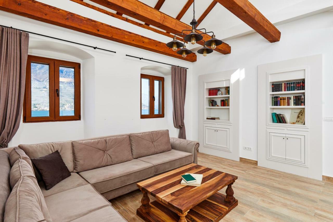 Villa Three Dots By Todorovic Family à Kotor Extérieur photo
